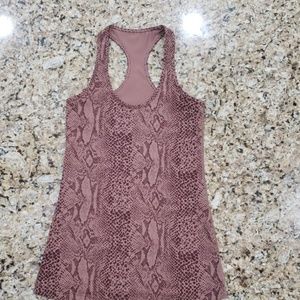 Lululemon tank